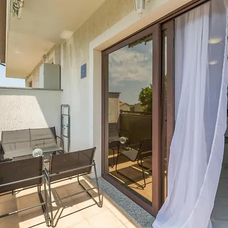01 Apartamento Poreč