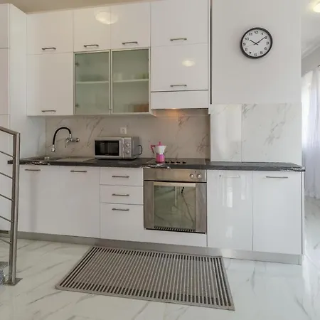 01 Apartamento Poreč